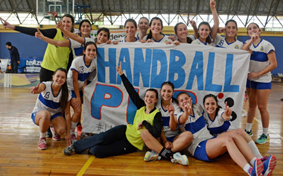 Torneos FENAUDE 2016. Hándbol Femenino UC logra el 1er lugar