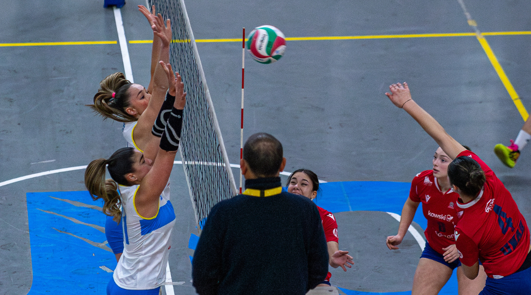 De local: Selección UC de Vóleibol Femenino va por su primer Nacional 